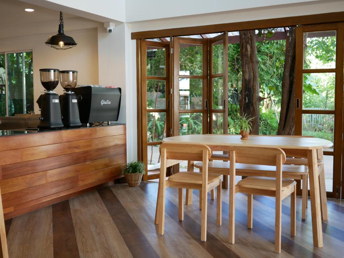 Albergue Breadfruit Chiang Mai Exterior foto